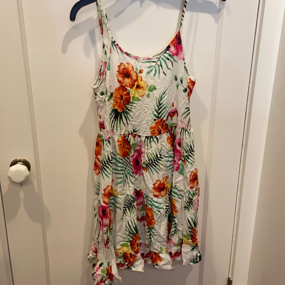 Cute Hawaiian print floral strapy dress